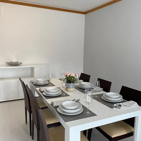 Апартаменти Apartamento Rua Do Sol By Localhosting