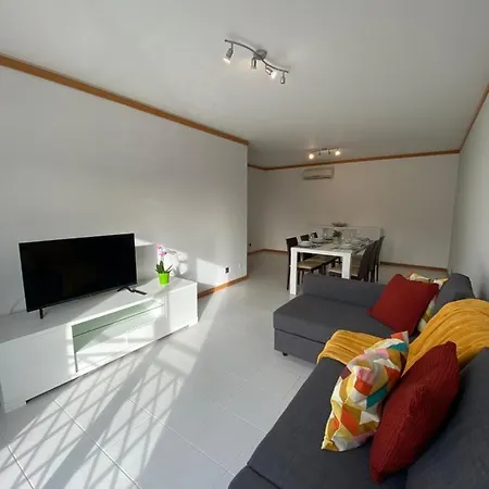 Апартаменти Apartamento Rua Do Sol By Localhosting